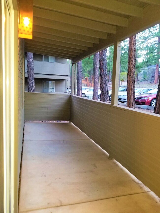 Building Photo - Upgraded West-Flagstaff Condo in the Arbors - 2 Bed, 2 Bath - NO Students & NO Pets! - Avail. NOW!!