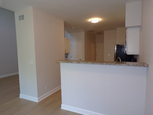 Building Photo - 3364 Blue Ridge Dr
