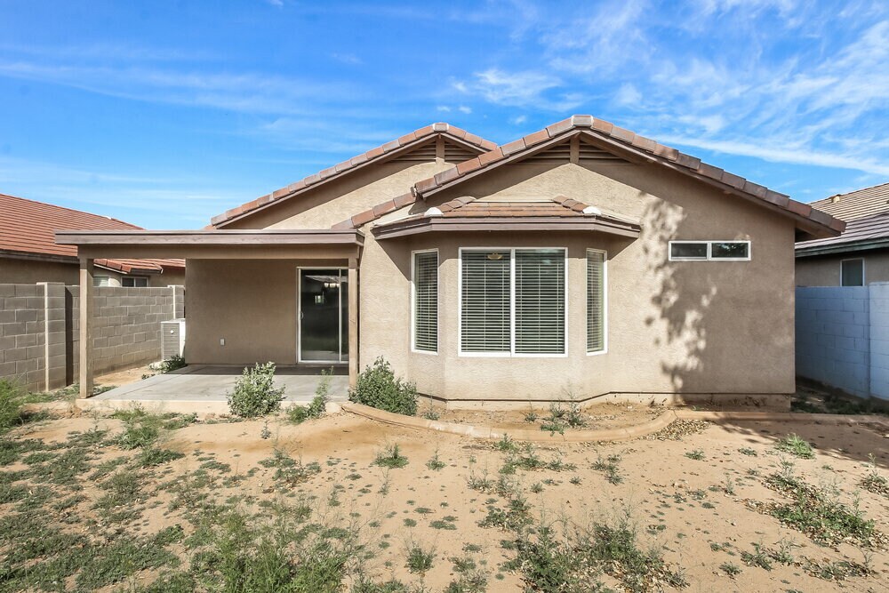 Building Photo - 2829 W Grenadine Rd