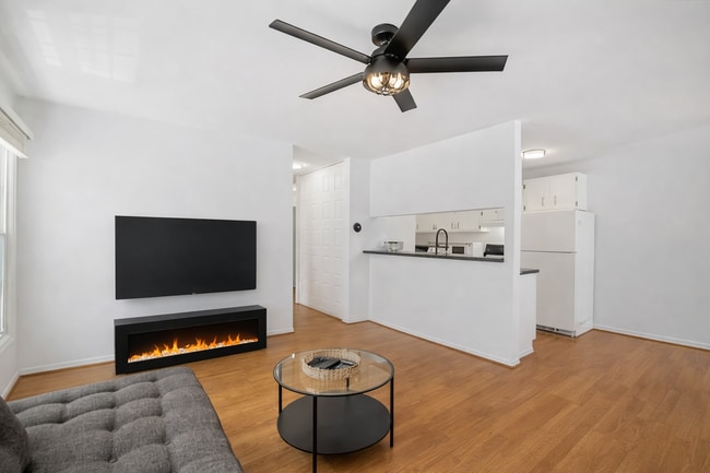 Building Photo - 1277 Pearl Ave