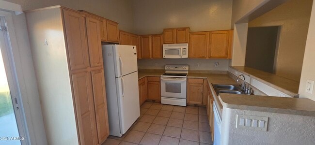 Building Photo - 9079 N 115th Dr