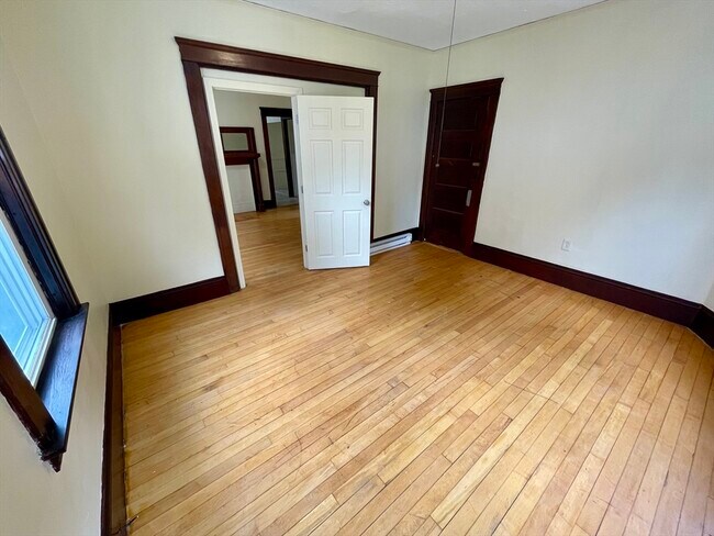 Building Photo - 10 Agawam St