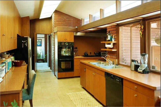 Primary Photo - 23570 Camino Hermoso Dr
