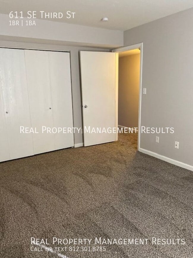 Building Photo - 611 SE Third St-