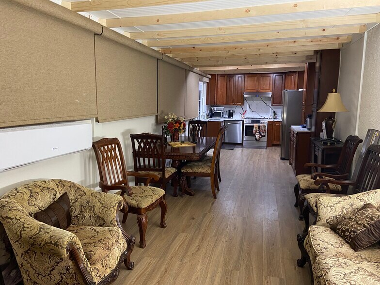 Building Photo - 32318 Saint Martin St