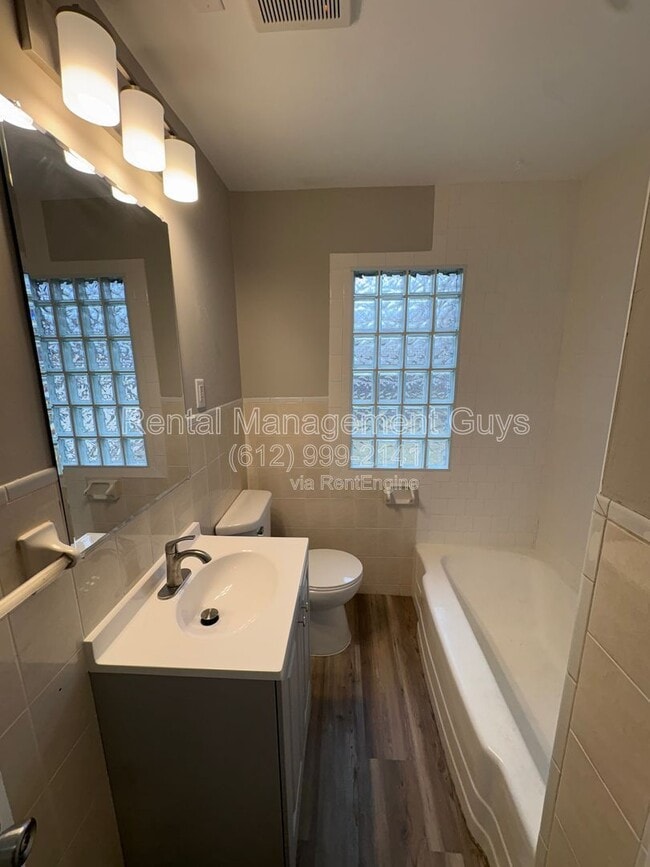 Building Photo - 4534 Zane Ave N