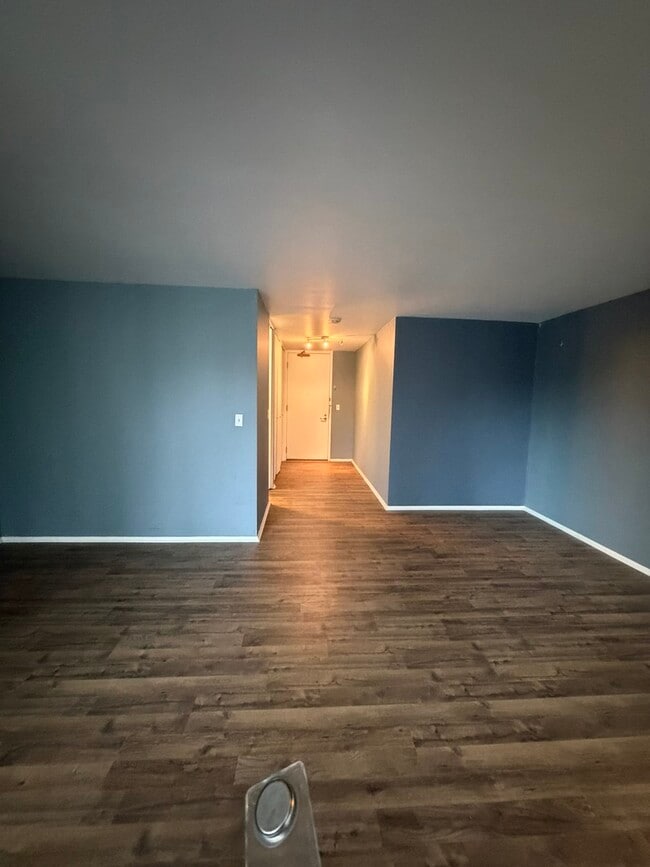 Building Photo - 400 E Randolph St