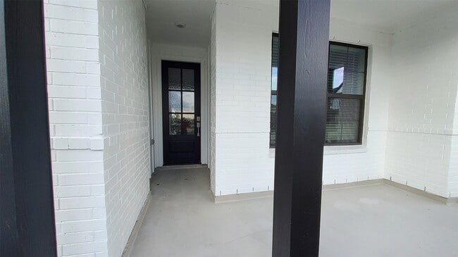 Building Photo - 2106 Grapewood Ln