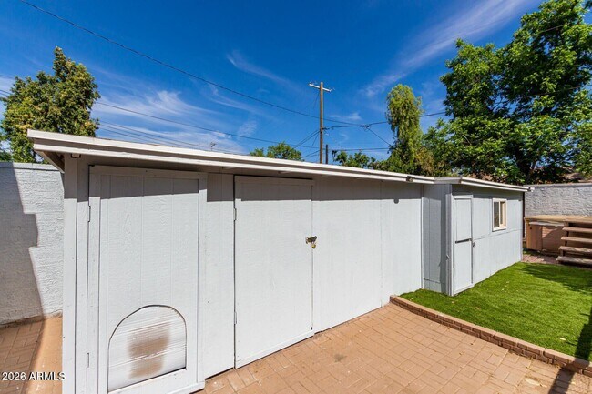 Building Photo - 1212 E McLellan Blvd