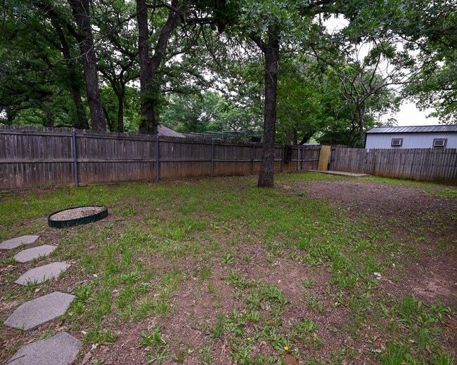 Building Photo - Charming 3 Bedroom 2 Bath, Decatur TX