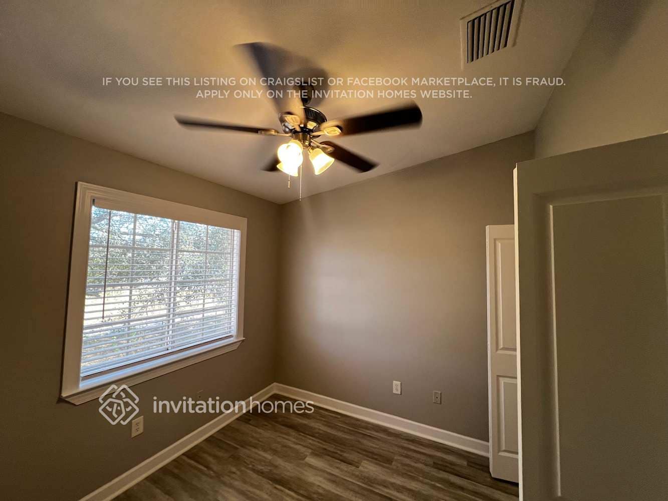 Building Photo - 102 Carol Susan Ln