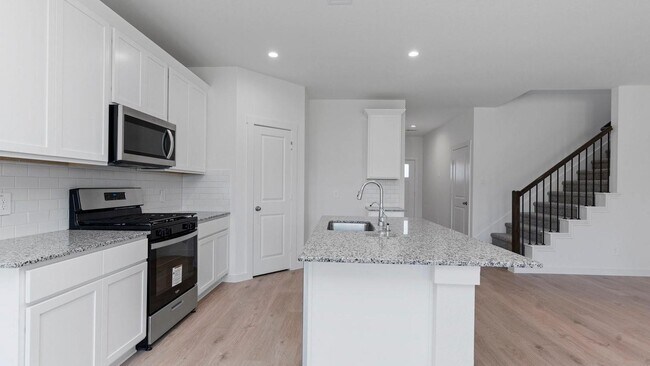 Building Photo - 5030 Balcolm Dr