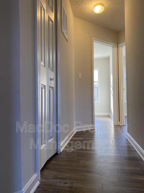 Building Photo - 9609 Coventry Creek Dr