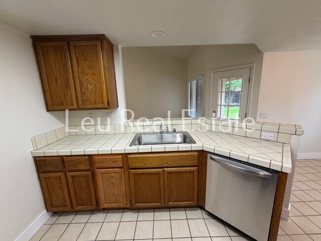 Building Photo - 167 Stonington Way