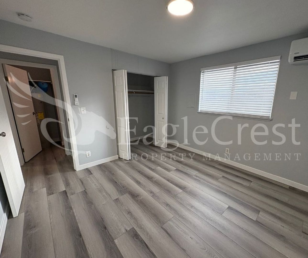 Building Photo - 17/19 S. Roosevelt