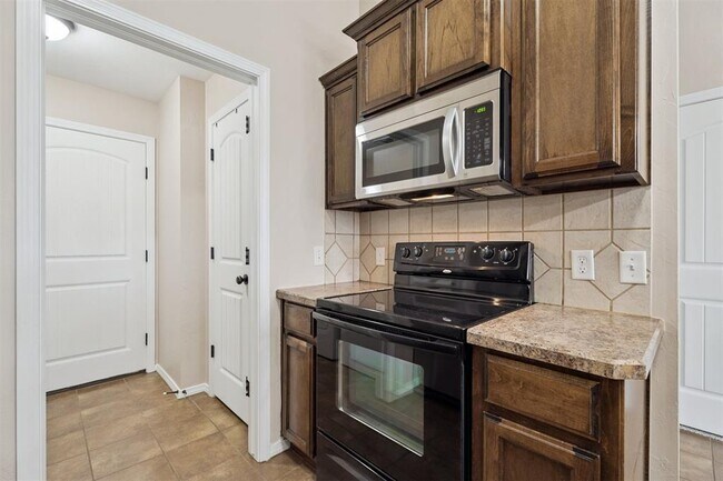 Building Photo - 2809 NW 186th Terrace