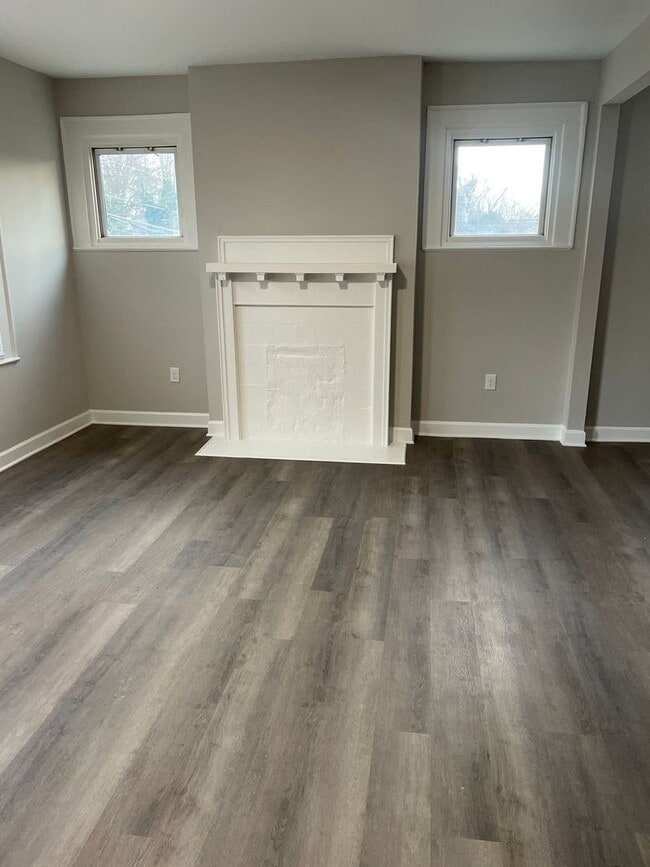 Building Photo - 2412 N Cleveland Ave