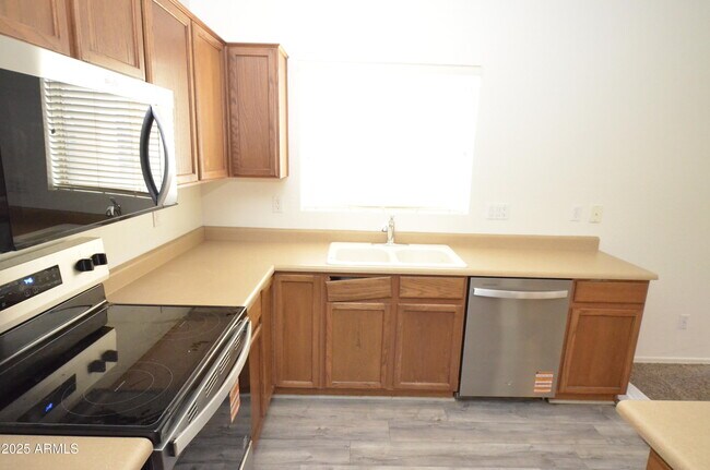 Building Photo - 4564 S Marble St