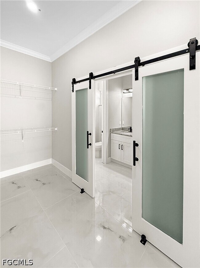 Building Photo - 303 NW 26th Ave