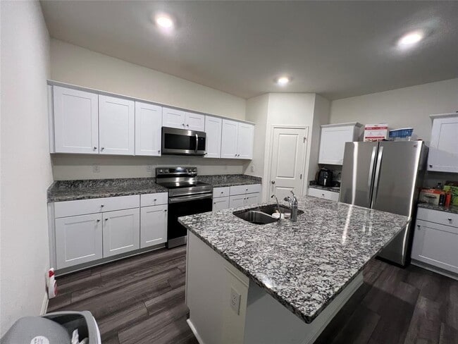 Building Photo - 309 Redfish Ln