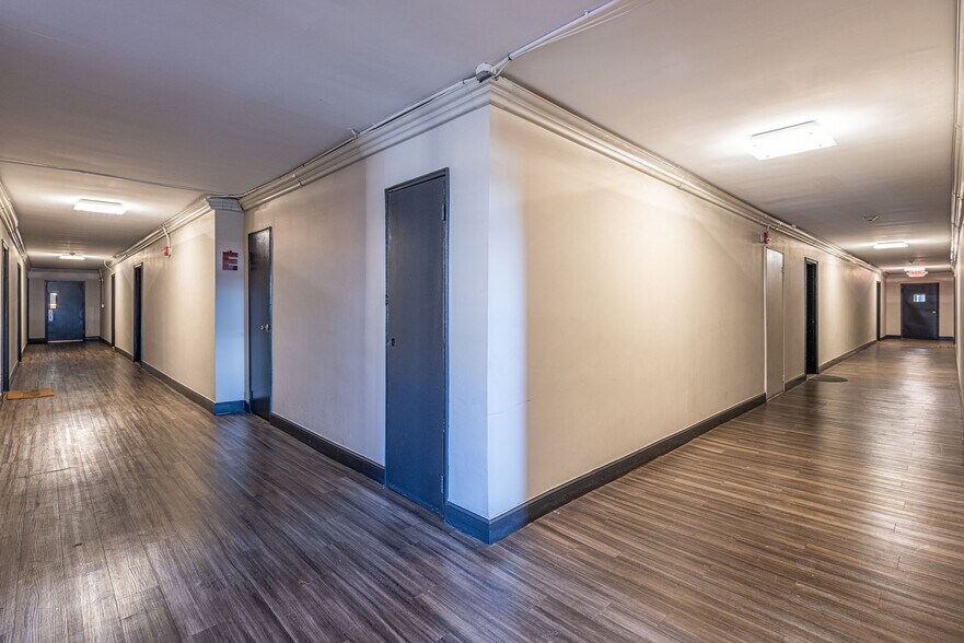Building Photo - 361 Park Ave