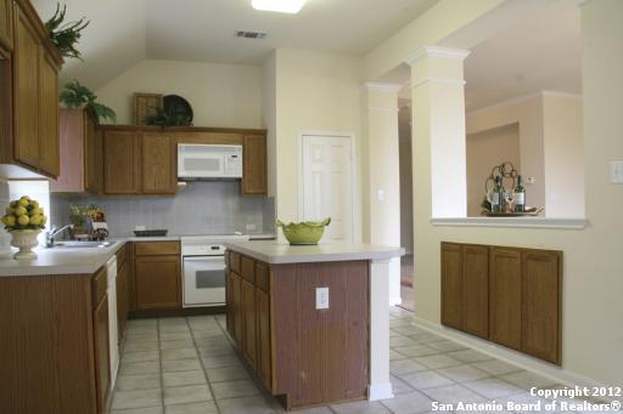 Building Photo - 6114 Oakwood Trail