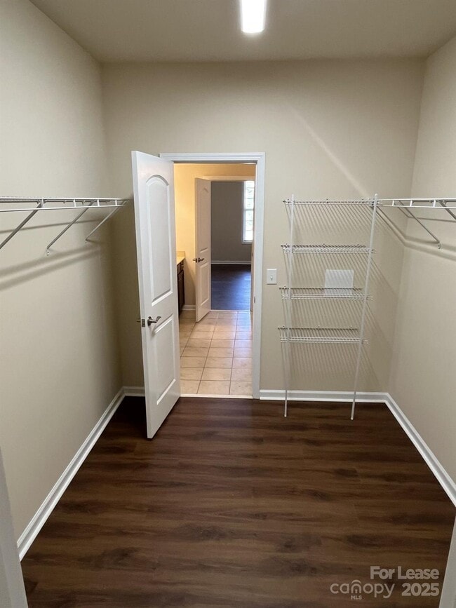 Building Photo - 2207 Eversham Dr NW