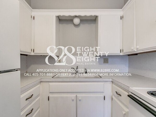 Building Photo - AVAILABLE NOW! 2 BD/1 BATH RENTAL IN NOBLE!