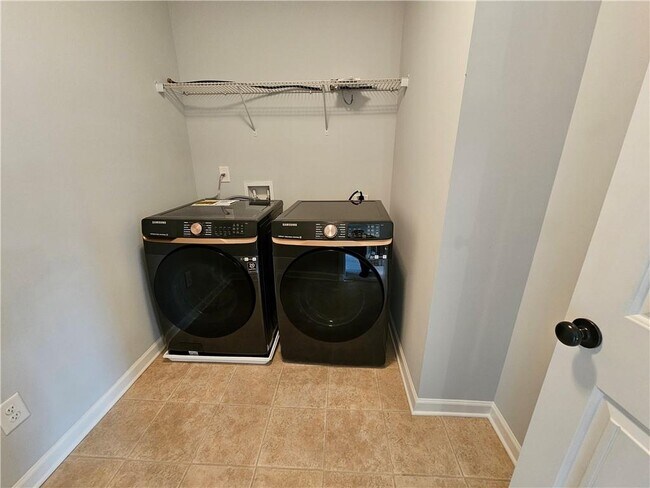 Building Photo - 3218 Leyden Ct