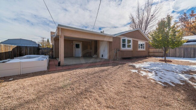 Building Photo - Charming Rancher in Highland Park