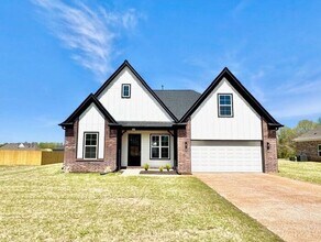 Building Photo - Move In Special! Brand NEW Modern 5-bedroo...