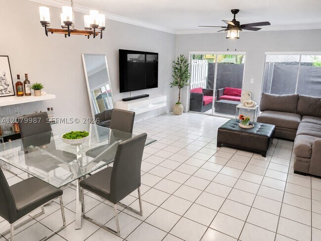 Building Photo - 8320 SW 154th Ave