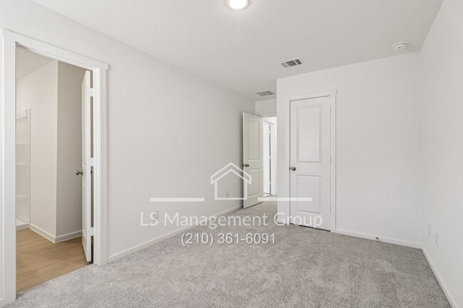 Building Photo - 3618 Amber Glade