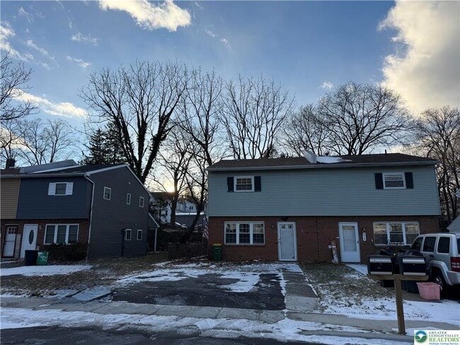 Building Photo - 320 Lockridge Ln