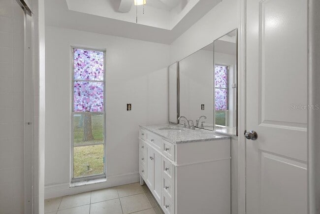 Building Photo - 5524 Gridley Ln