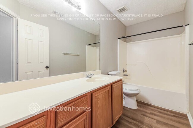 Building Photo - 1044 Waterview Dr