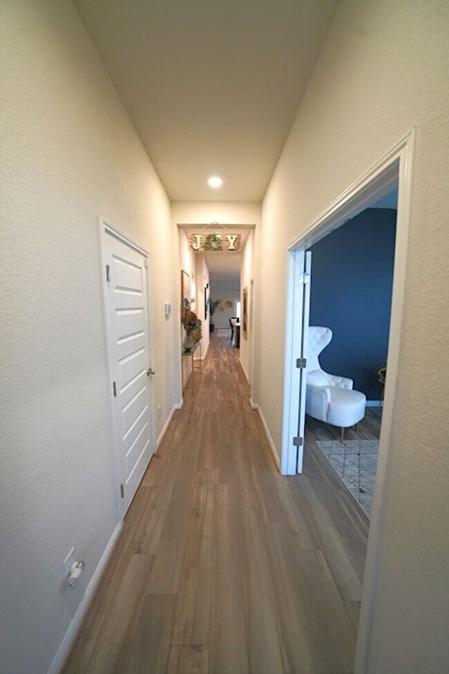 Building Photo - Gorgeous First-Time Rental in Saint Hedwig (SCUCISD) Rental Commission: $500
