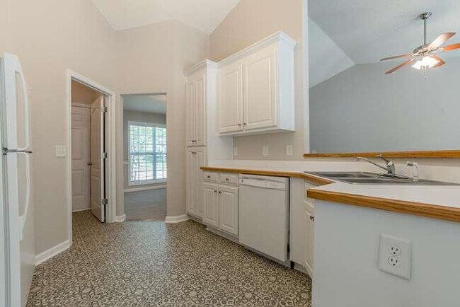 Building Photo - 1420 Jefferson Walk Cir