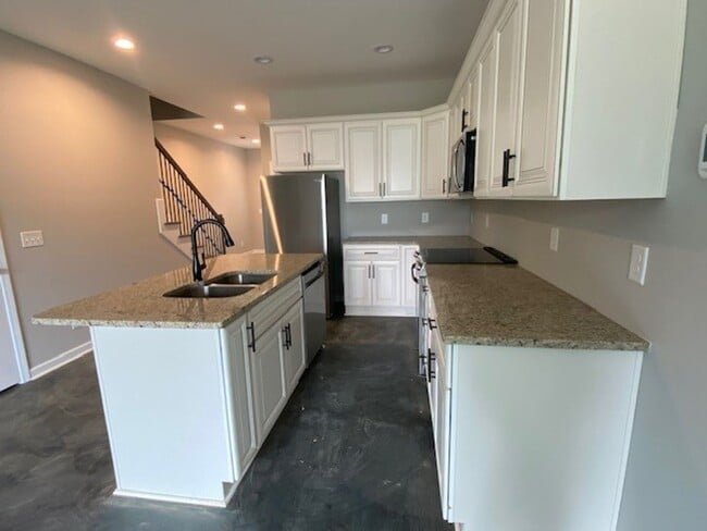 Building Photo - SINGLE-FAMILY HOME - WATERTOWN, TN