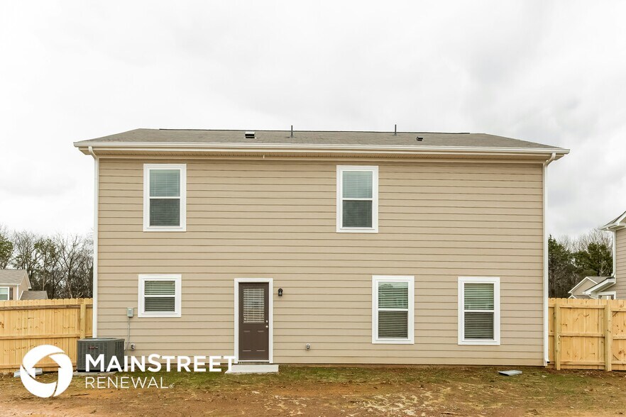 Building Photo - 3229 Dizzy Dean Dr