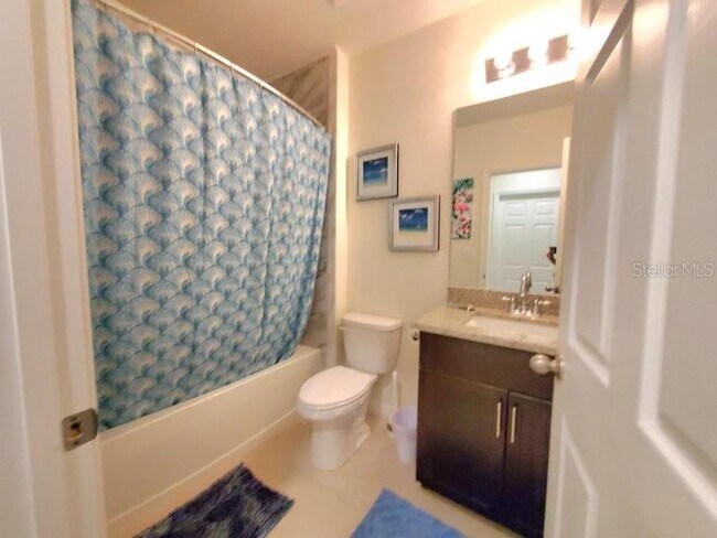 Building Photo - 7104 W Lenox Cir