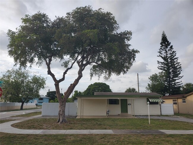 Primary Photo - 7791 NW 39th St