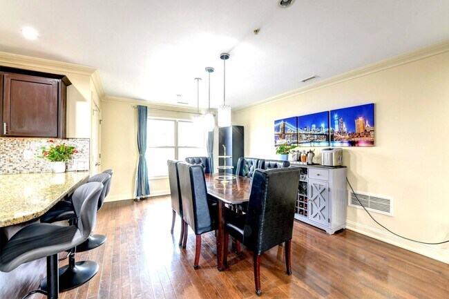 Building Photo - 1625 Paterson Plank Rd