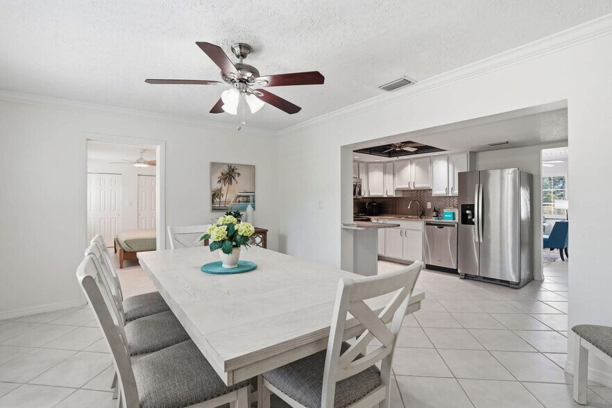 Building Photo - 27526 Los Amigos Ln