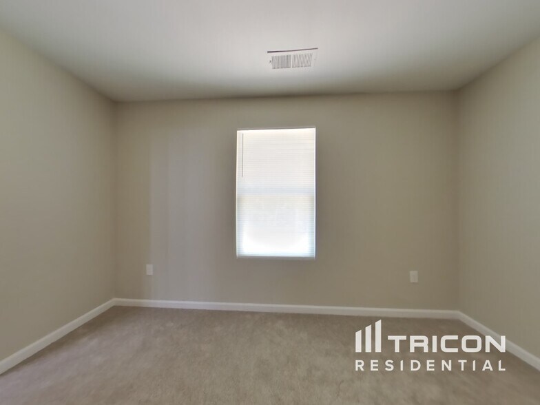 Building Photo - 340 Indian Lake Trail