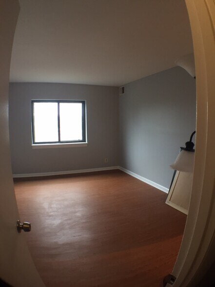 Building Photo - 6260 Edsall Road
