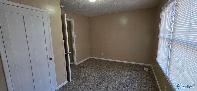 Building Photo - 2108 Hill St NW