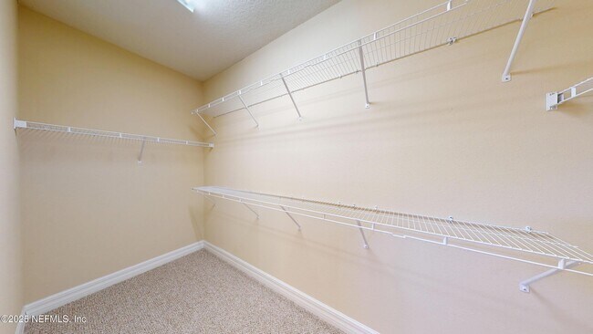 Building Photo - 29 Lakefront Ln