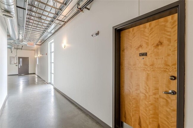 Building Photo - 620 Glen Iris Dr NE