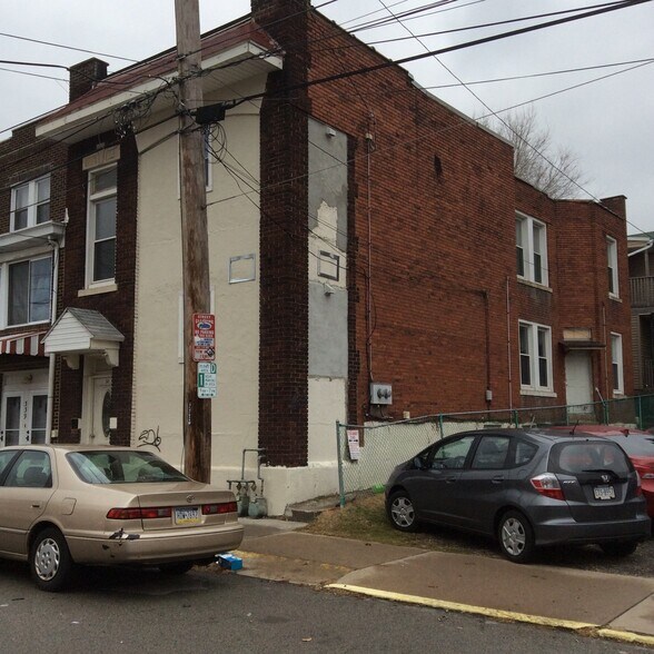 Building Photo - 341 Semple St